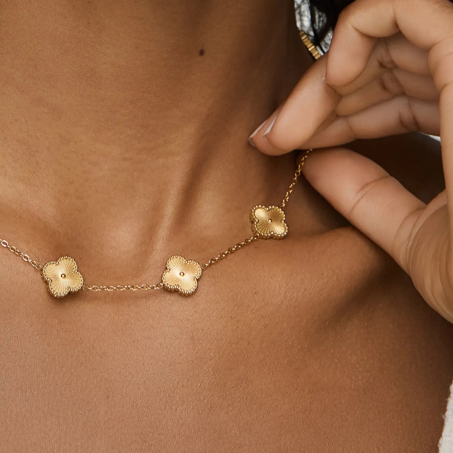 Colar de Trevo Dourado